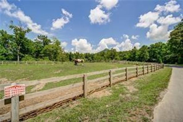 264 Fox Den Circle, Jasper, GA 30143