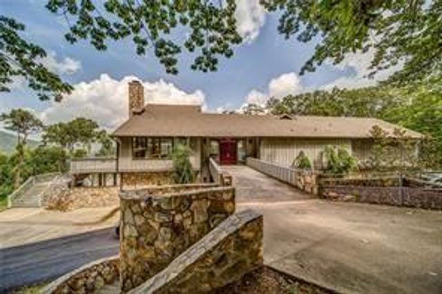 264 Fox Den Circle, Jasper, GA 30143
