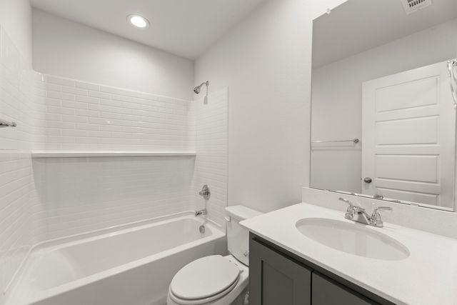 4511 Avion Drive, Sanger, TX 76266