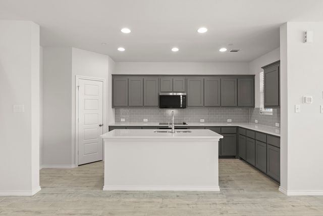 4511 Avion Drive, Sanger, TX 76266