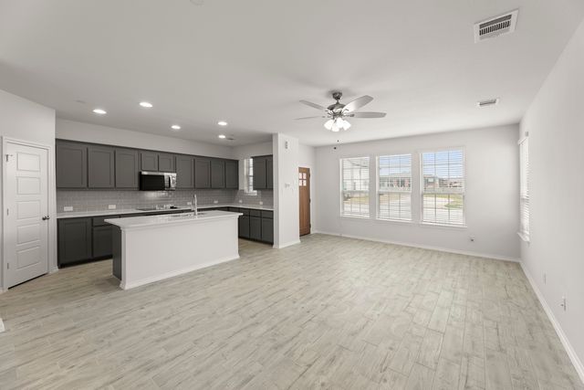 4511 Avion Drive, Sanger, TX 76266