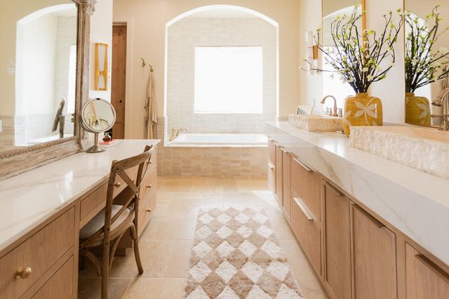 1316 Trails Way, Modesto, CA 95357