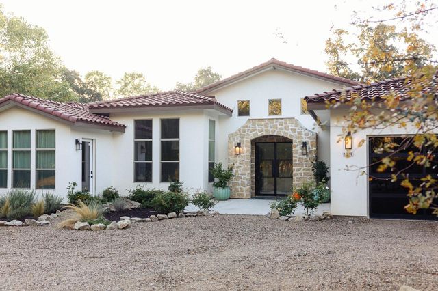 1316 Trails Way, Modesto, CA 95357