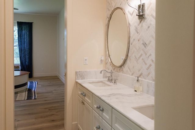 1316 Trails Way, Modesto, CA 95357