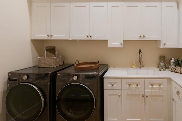 1316 Trails Way, Modesto, CA 95357