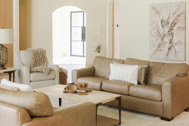 1316 Trails Way, Modesto, CA 95357