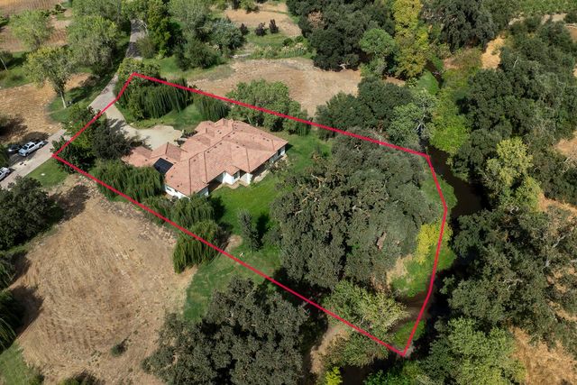 1316 Trails Way, Modesto, CA 95357