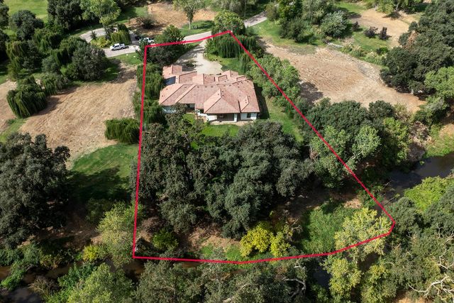 1316 Trails Way, Modesto, CA 95357