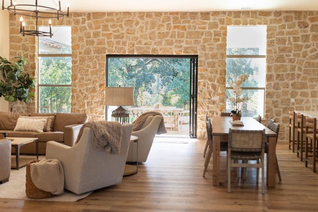 1316 Trails Way, Modesto, CA 95357