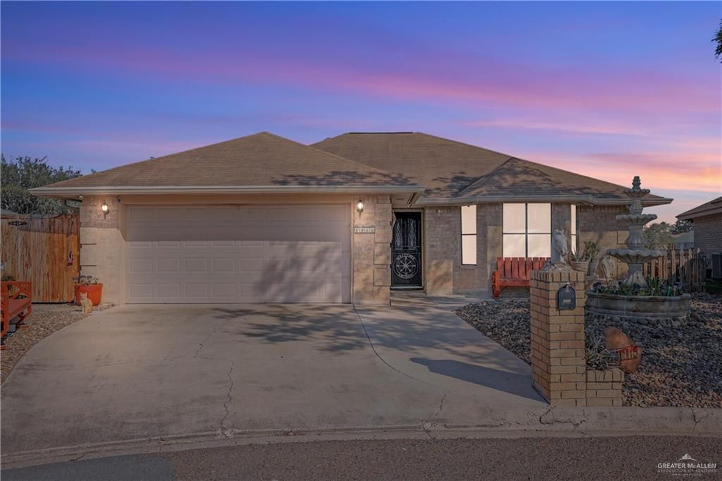 1915 Lake Point Drive, Mission, TX 78572