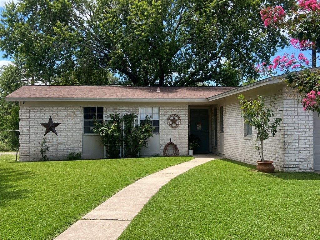 1737 Denver St, Portland, TX 78374 — exterior