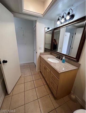 4803 Triton CT W # 6, Cape Coral, FL 33904