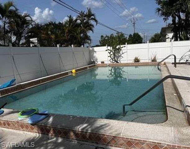 4803 Triton CT W # 6, Cape Coral, FL 33904