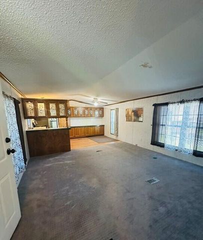 411 Woodview Drive, Montcalm Twp, MI 48838