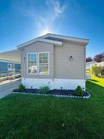 411 Woodview Drive, Montcalm Twp, MI 48838