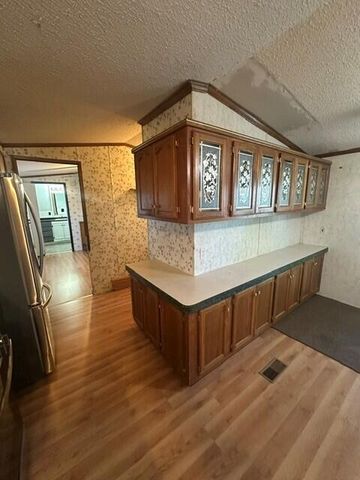 411 Woodview Drive, Montcalm Twp, MI 48838