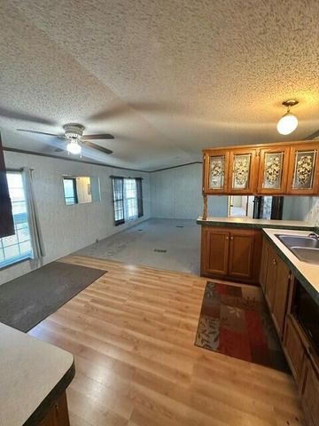 411 Woodview Drive, Montcalm Twp, MI 48838