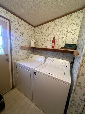 411 Woodview Drive, Montcalm Twp, MI 48838