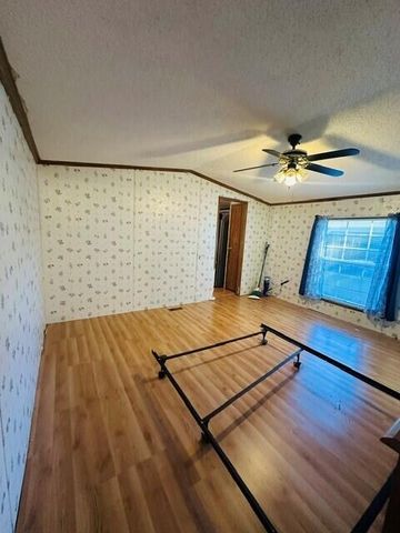 411 Woodview Drive, Montcalm Twp, MI 48838