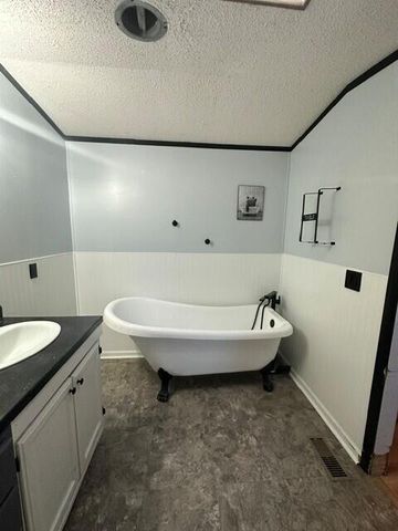 411 Woodview Drive, Montcalm Twp, MI 48838