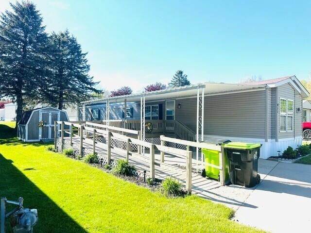 411 Woodview Drive, Montcalm Twp, MI 48838