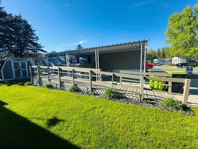 411 Woodview Drive, Montcalm Twp, MI 48838