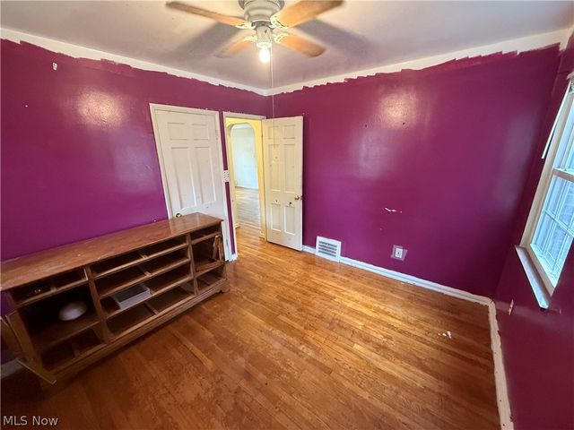 4588 W 227th Street, Fairview Park, OH 44126