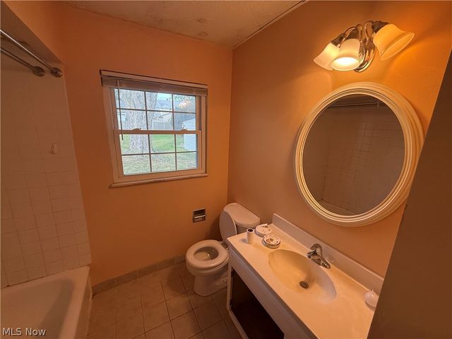 4588 W 227th Street, Fairview Park, OH 44126
