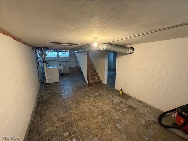 4588 W 227th Street, Fairview Park, OH 44126