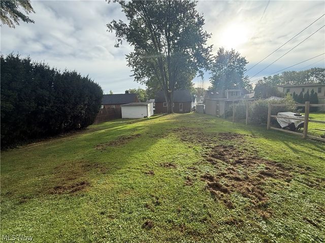 4588 W 227th Street, Fairview Park, OH 44126