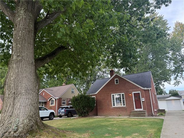 4588 W 227th Street, Fairview Park, OH 44126