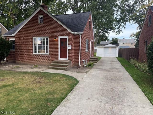 4588 W 227th Street, Fairview Park, OH 44126