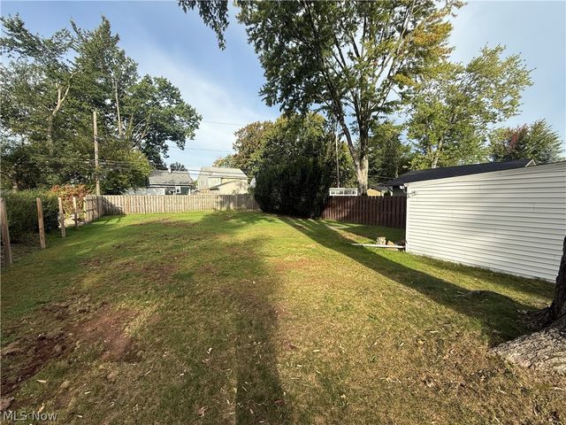 4588 W 227th Street, Fairview Park, OH 44126