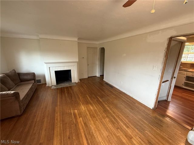 4588 W 227th Street, Fairview Park, OH 44126