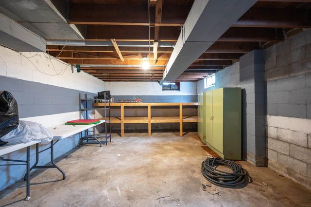 1776 Enid Street, Evansdale, IA 50707