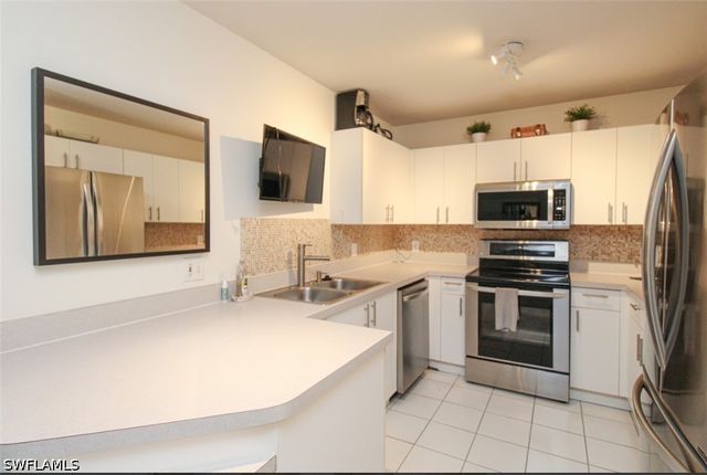 519 Roma CT 3-208, Naples, FL 34110