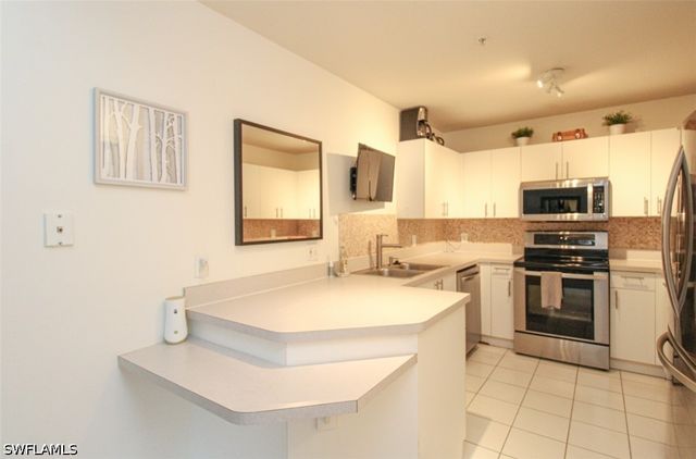 519 Roma CT 3-208, Naples, FL 34110