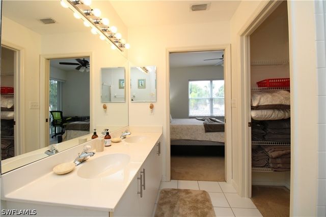 519 Roma CT 3-208, Naples, FL 34110