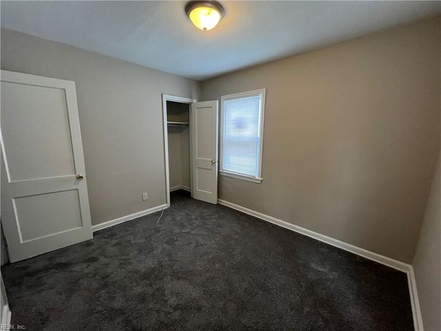 52 W Little Back River RD, Hampton, VA 23669