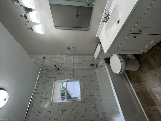 52 W Little Back River RD, Hampton, VA 23669
