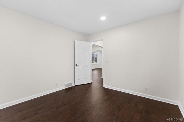 22513 Heussner Avenue, Warren, MI 48089