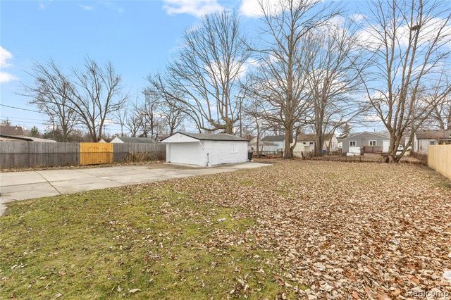 22513 Heussner Avenue, Warren, MI 48089