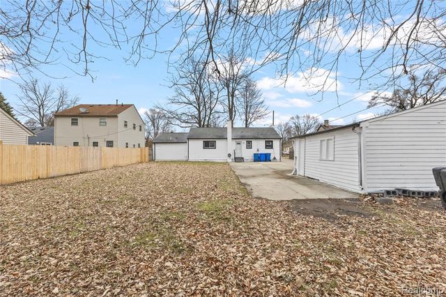 22513 Heussner Avenue, Warren, MI 48089