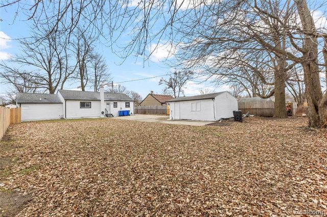 22513 Heussner Avenue, Warren, MI 48089