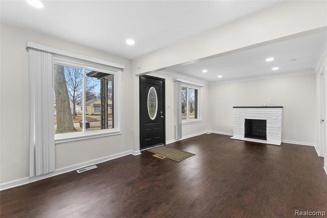 22513 Heussner Avenue, Warren, MI 48089