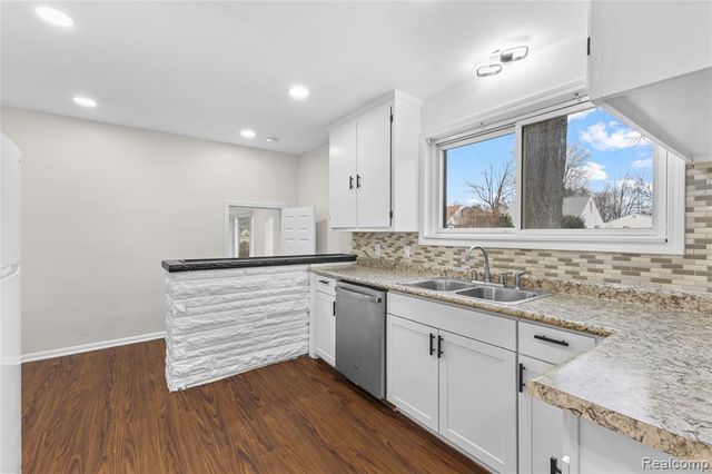 22513 Heussner Avenue, Warren, MI 48089