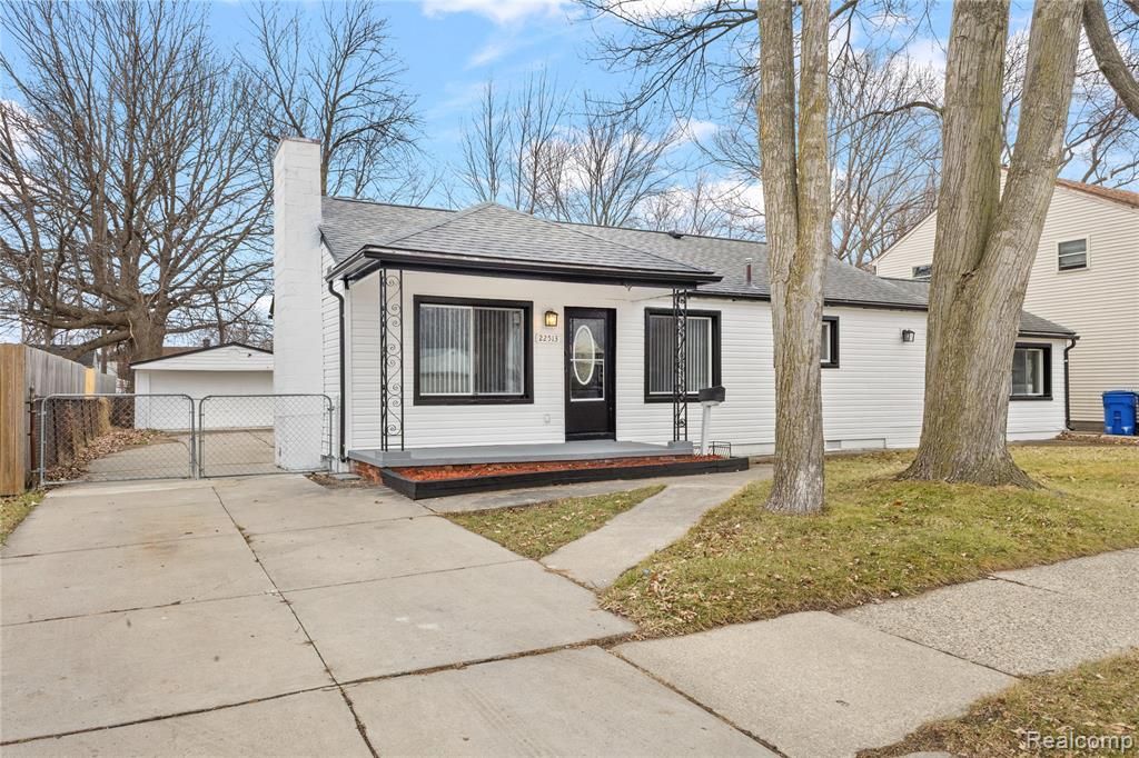 22513 Heussner Avenue, Warren, MI 48089