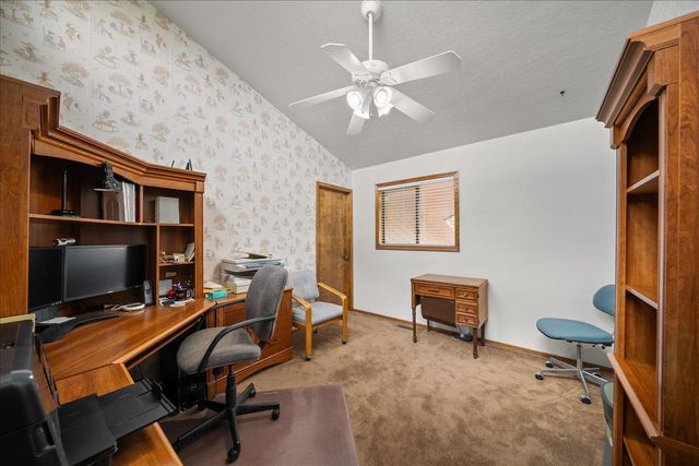 15927 E MACMAHAN Rd, Spokane, WA 99217