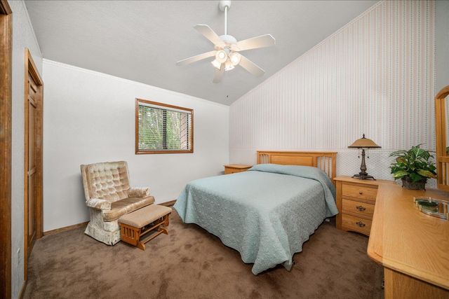 15927 E MACMAHAN Rd, Spokane, WA 99217