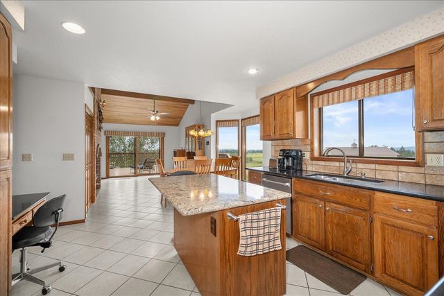 15927 E MACMAHAN Rd, Spokane, WA 99217
